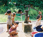 Weltwassertag 2005: Kinder leiden an Wassermangel / UNICEF-Infoseite